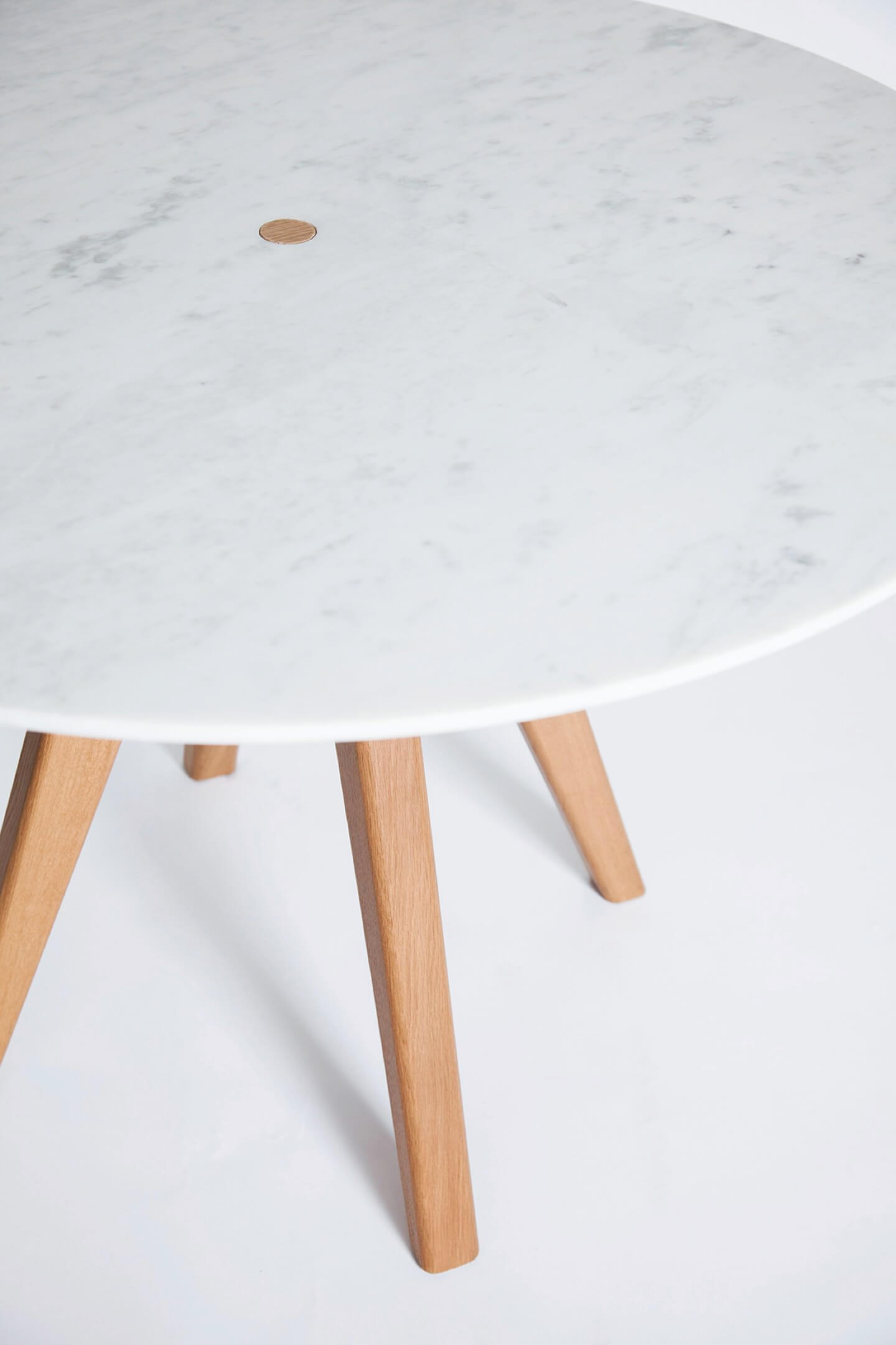 furniture-remix-arthur-table-the-hansen-family-2