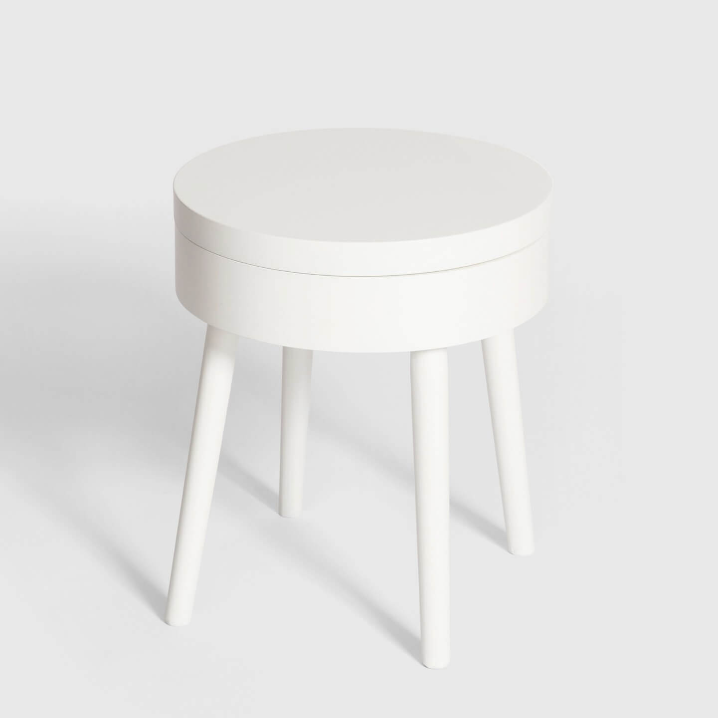 furniture-remix-cake-the-hansen-family-1