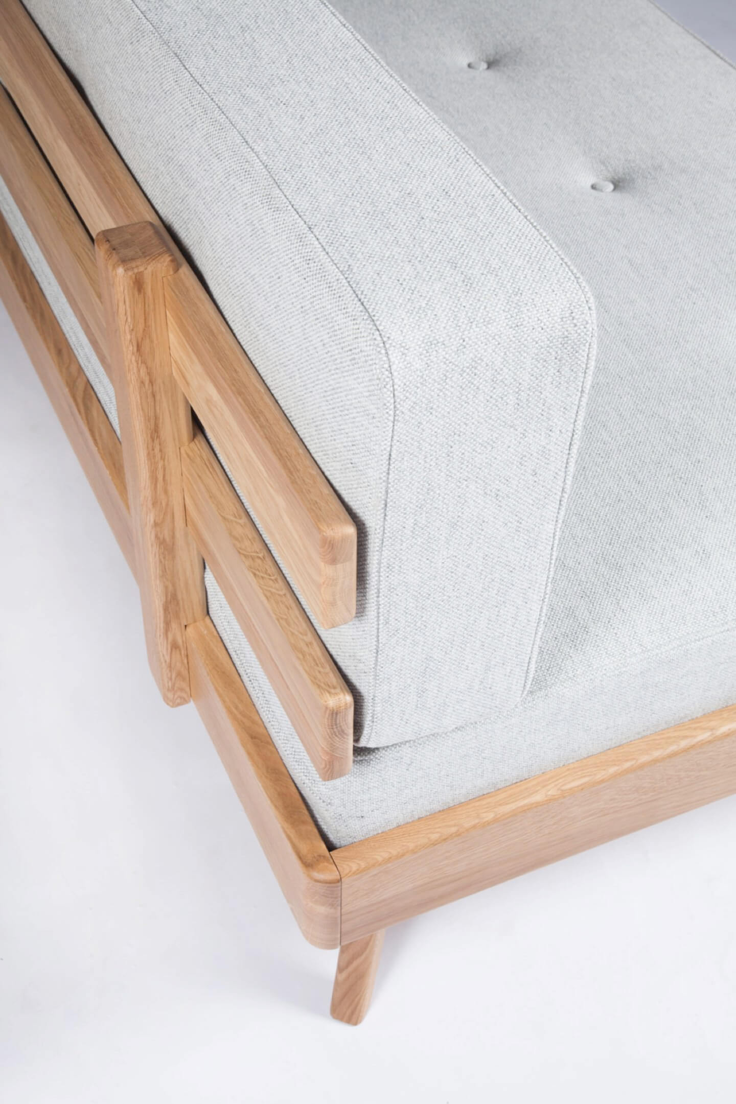 furniture_remix_night-couch-the-hansen-family-6